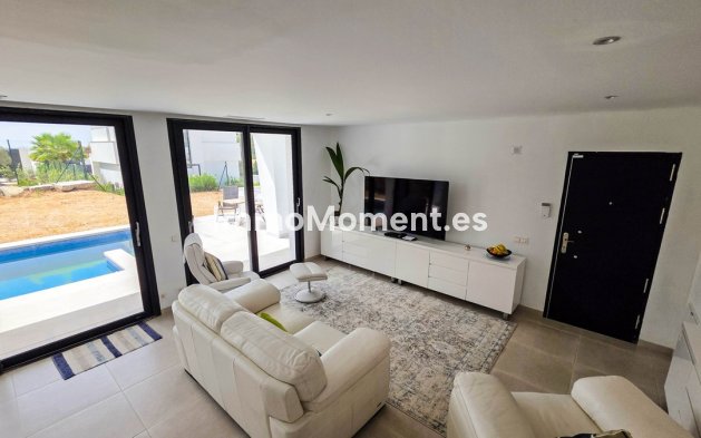 Reventa - Villa independiente - Manilva - La Duquesa