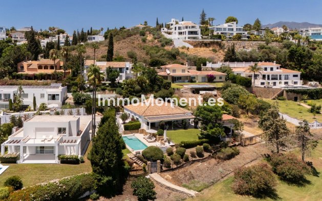 Wiederverkauf - Freistehende Villa - Estepona  - Estepona Centro
