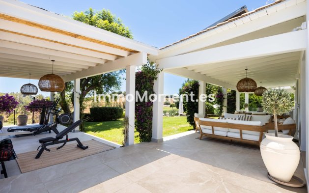 Wiederverkauf - Freistehende Villa - Estepona  - Estepona Centro