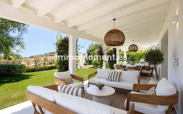 Wiederverkauf - Freistehende Villa - Estepona  - Estepona Centro