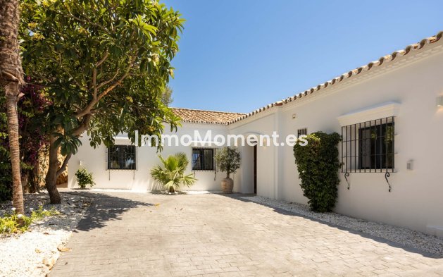 Wiederverkauf - Freistehende Villa - Estepona  - Estepona Centro