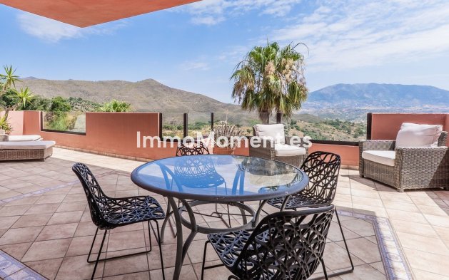 Resale - Apartment - Marbella - La Mairena