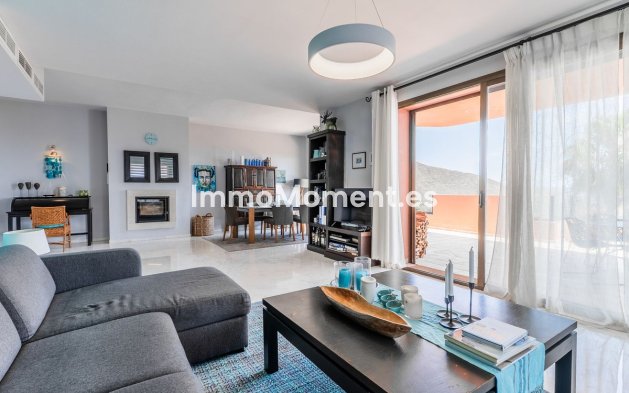 Resale - Apartment - Marbella - La Mairena