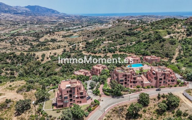 Resale - Apartment - Marbella - La Mairena
