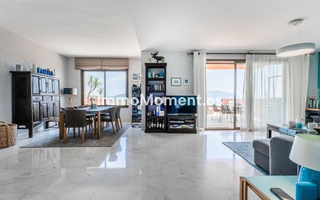 Resale - Apartment - Marbella - La Mairena