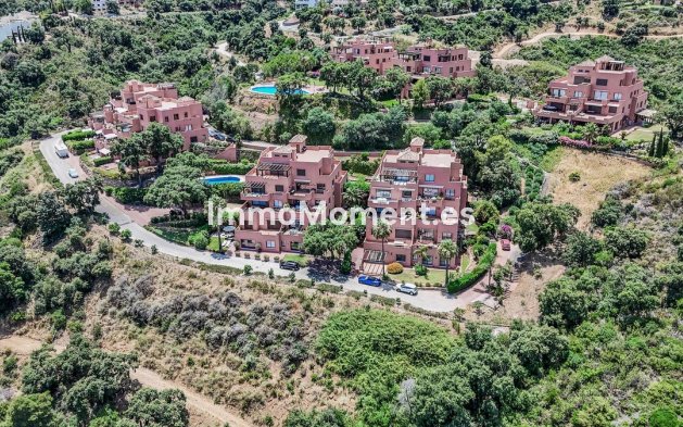 Resale - Apartment - Marbella - La Mairena