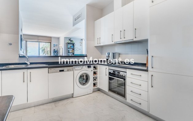 Resale - Apartment - Marbella - La Mairena