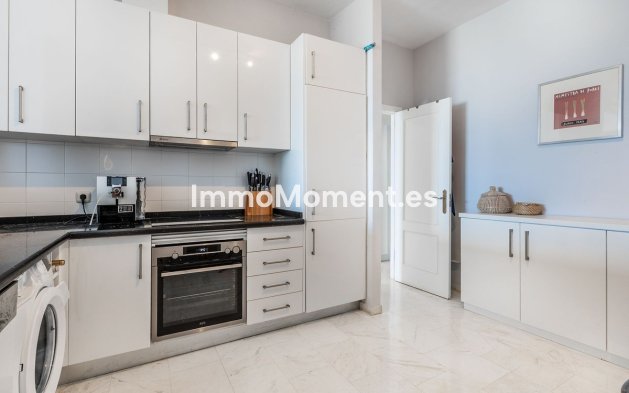 Resale - Apartment - Marbella - La Mairena