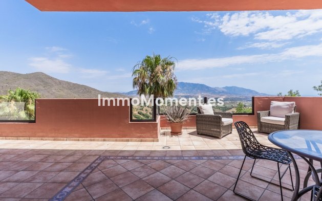 Resale - Apartment - Marbella - La Mairena