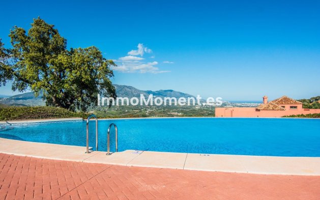 Resale - Apartment - Marbella - La Mairena
