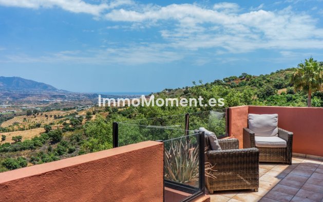 Resale - Apartment - Marbella - La Mairena