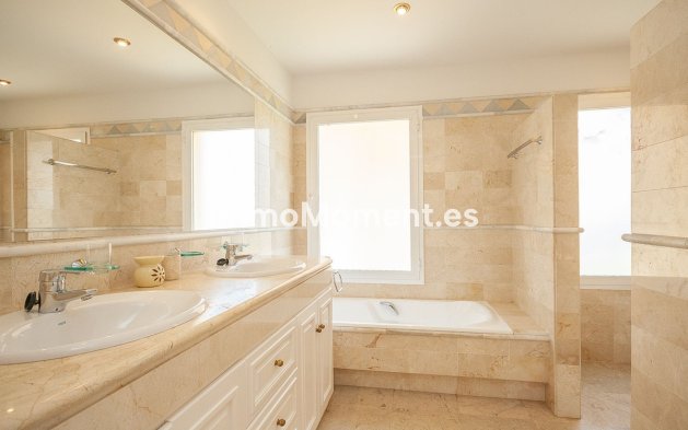 Wiederverkauf - Wohnung - Marbella - Elviria