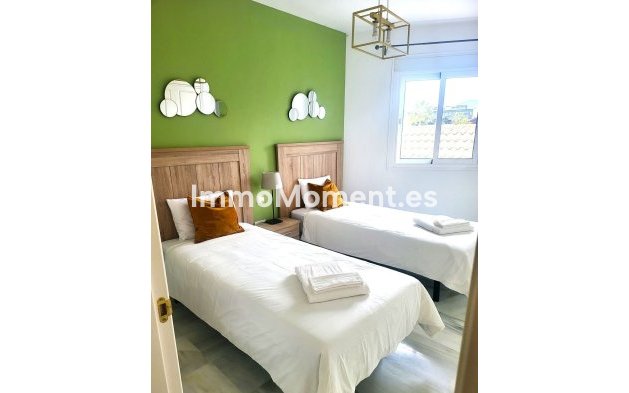 Revente - Maison mitoyenne - Estepona  - Benamara
