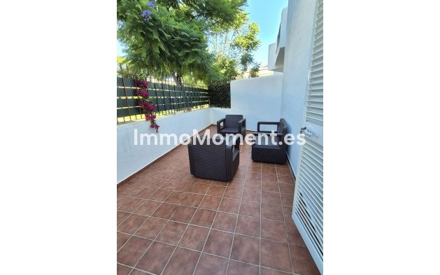 Revente - Maison mitoyenne - Estepona  - Benamara