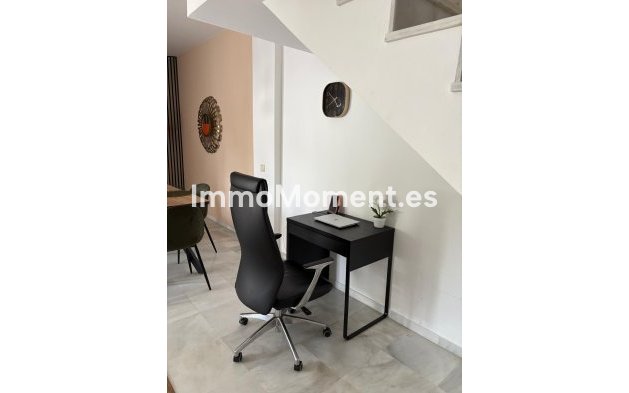 Revente - Maison mitoyenne - Estepona  - Benamara