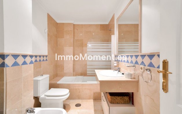 Wiederverkauf - Wohnung - Marbella - Nueva Andalucía