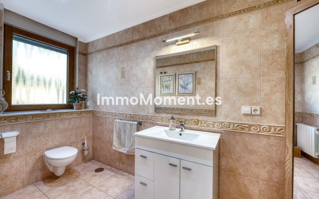 Wiederverkauf - Freistehende Villa - Marbella - Elviria