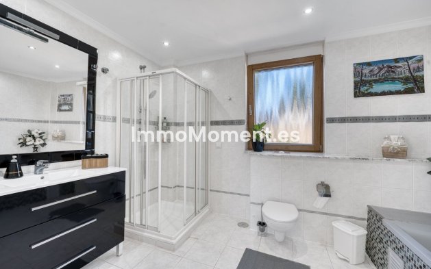 Wiederverkauf - Freistehende Villa - Marbella - Elviria
