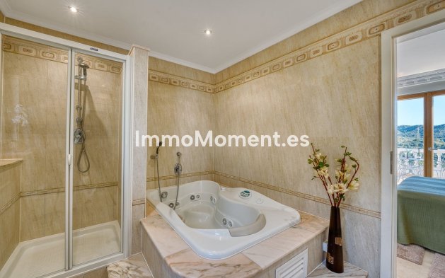 Wiederverkauf - Freistehende Villa - Marbella - Elviria