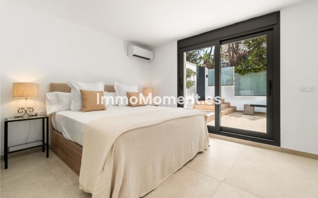 Wiederverkauf - Freistehende Villa - Marbella - Nueva Andalucía