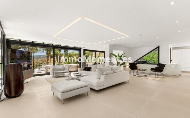Wiederverkauf - Freistehende Villa - Marbella - Nueva Andalucía