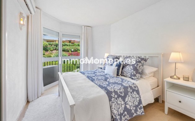 Resale - Apartment - Mijas - Calahonda