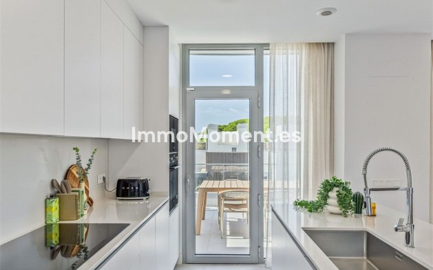 Resale - Apartment - Marbella - Santa Clara