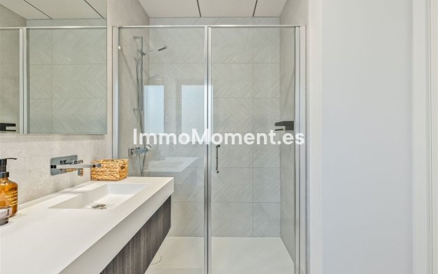 Resale - Apartment - Marbella - Santa Clara