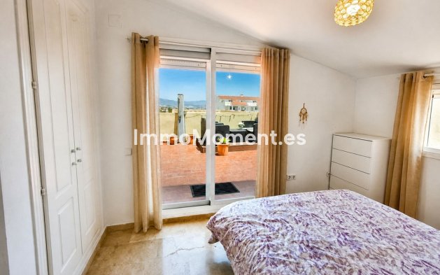 Resale - Apartment - Manilva - La Duquesa