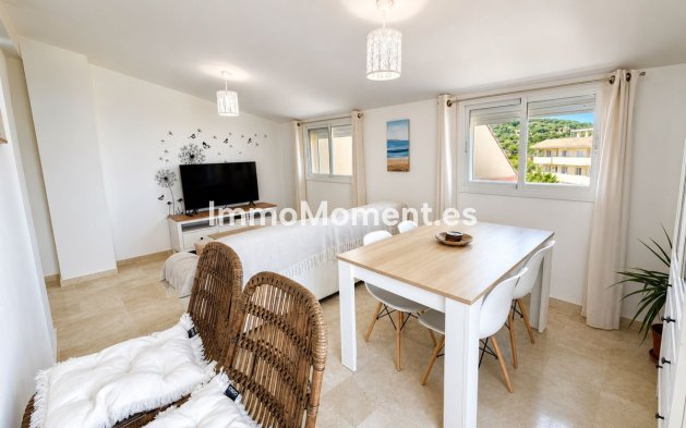 Resale - Apartment - Manilva - La Duquesa