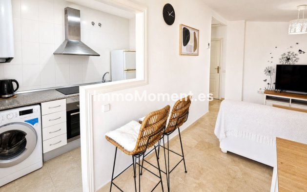 Resale - Apartment - Manilva - La Duquesa