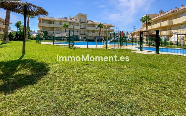 Resale - Apartment - Manilva - La Duquesa