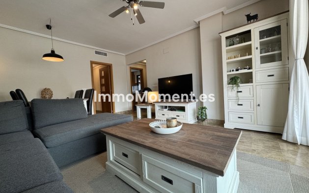 Resale - Apartment - Estepona - Estepona Centro