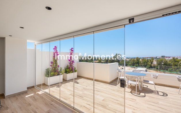 Resale - Apartment - Marbella - Nueva Andalucía