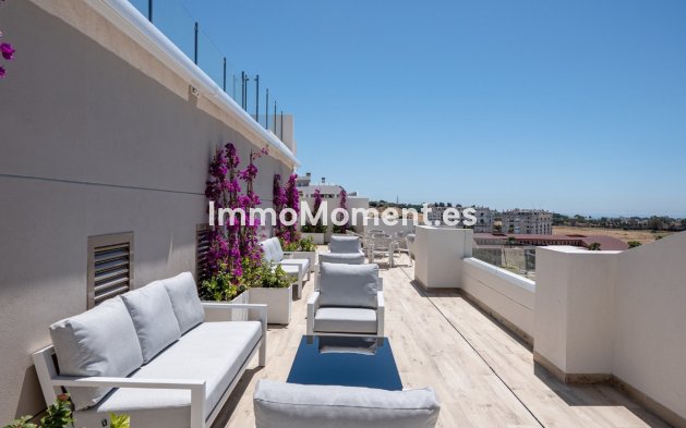 Resale - Apartment - Marbella - Nueva Andalucía
