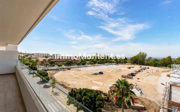 Resale - Apartment - Marbella - Nueva Andalucía