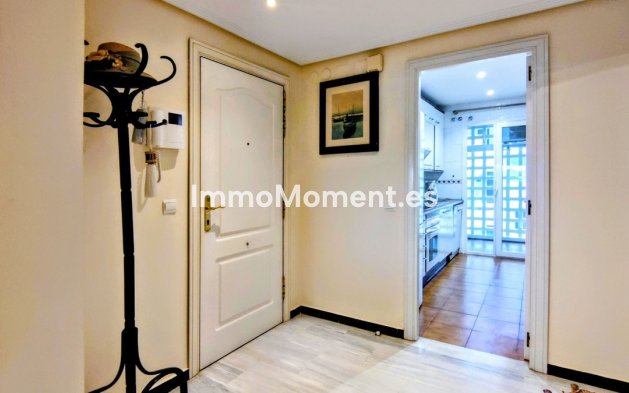 Resale - Apartment - Marbella - Puerto Banús