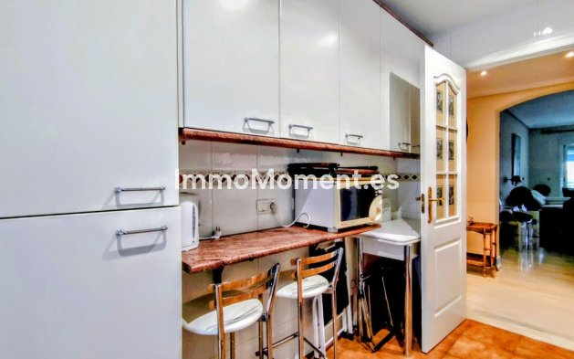 Resale - Apartment - Marbella - Puerto Banús
