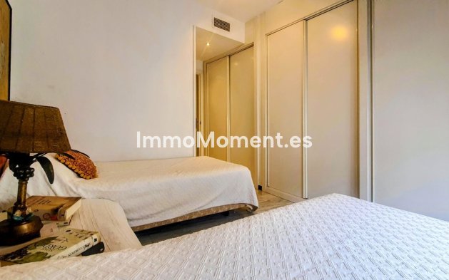 Resale - Apartment - Marbella - Puerto Banús