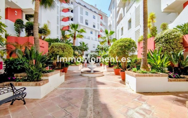 Resale - Apartment - Marbella - Puerto Banús