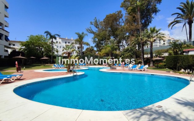 Resale - Apartment - Marbella - Puerto Banús