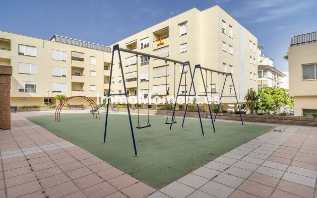 Resale - Apartment - Estepona - Estepona Centro