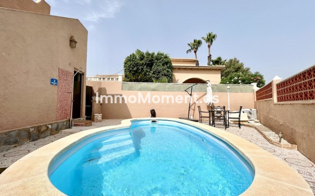 Reventa - Villa independiente - Orihuela - Villamartín