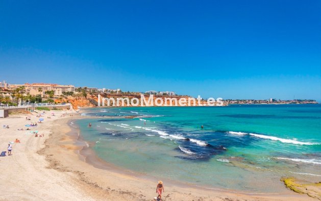 Resale - Apartment - Orihuela - Orihuela Costa