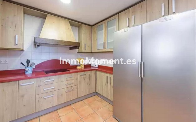 Wiederverkauf - Freistehende Villa - Estepona  - Estepona Centro
