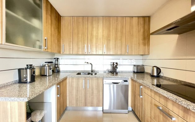 Resale - Townhouse - Estepona - Estepona Centro