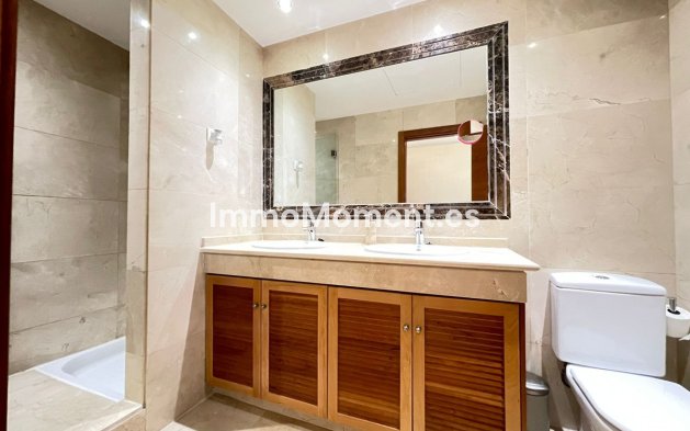 Resale - Townhouse - Estepona - Estepona Centro