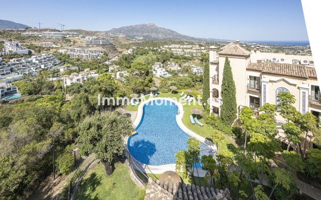 Resale - Apartment - Benahavís - La Quinta
