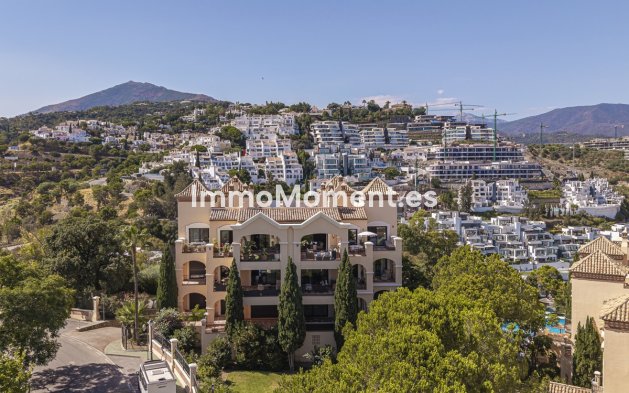 Resale - Apartment - Benahavís - La Quinta