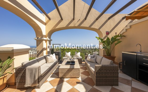 Resale - Apartment - Benahavís - La Quinta